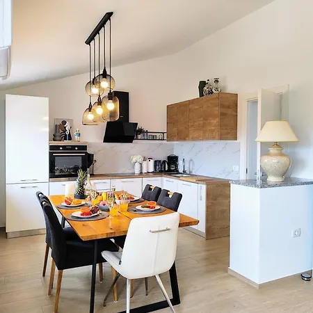 Apartment Pavao 2126 *